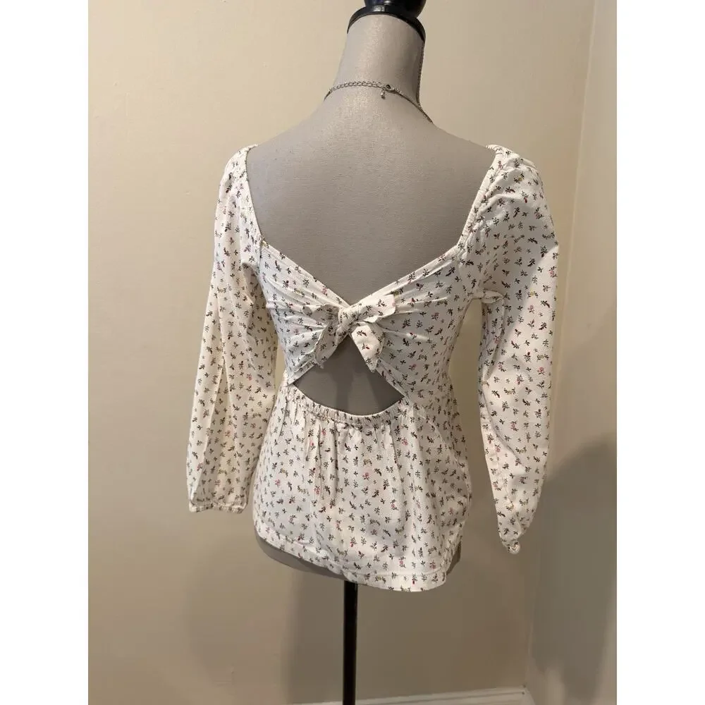 Old Navy Women’s Cottagecore Floral Smocked Peplum Top – Size XL (14-16)
